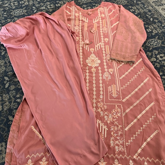 New 2 piece linen winter Pakistani embroidered dress salwar kameez - Picture 2 of 7